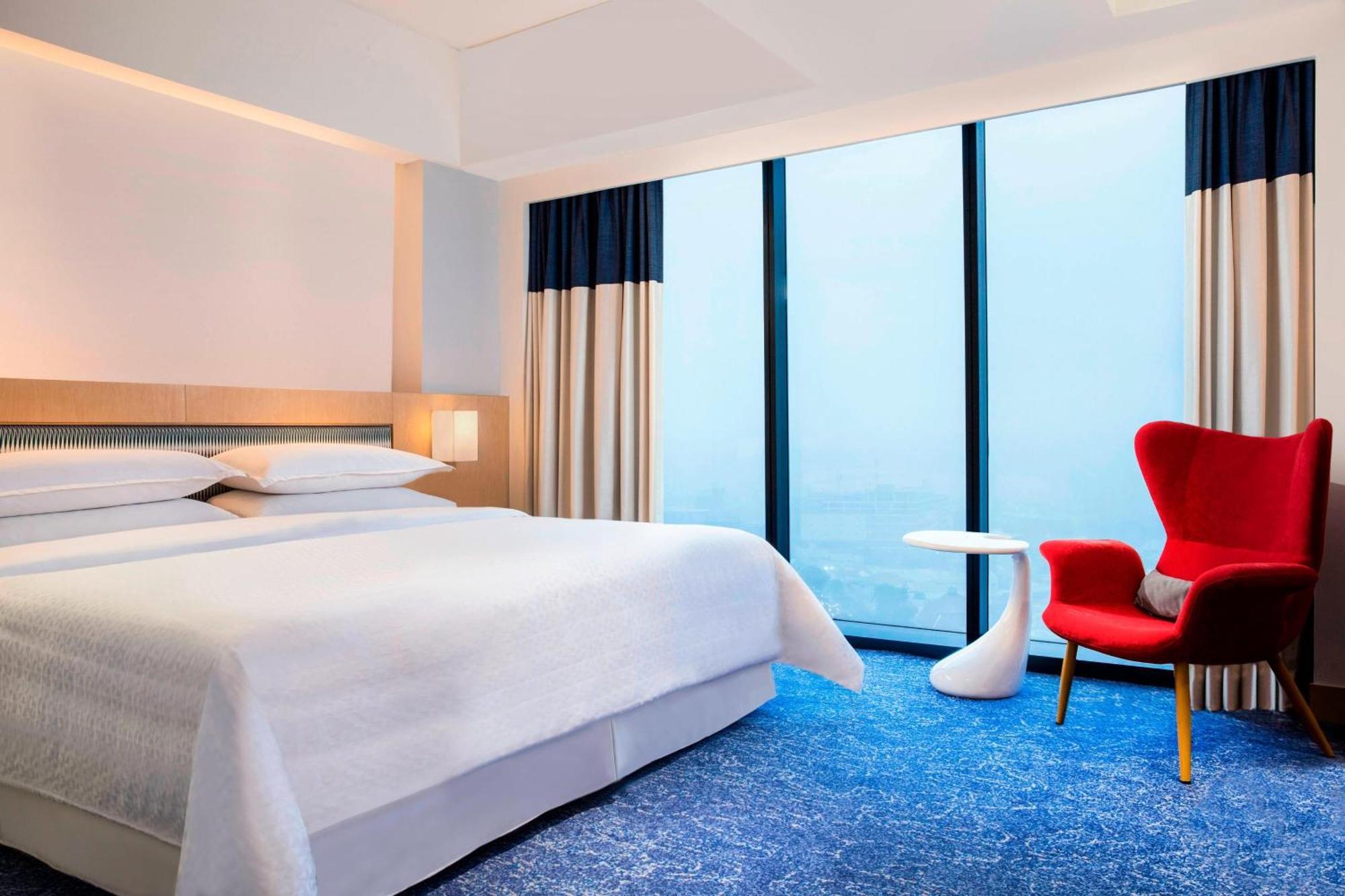 Four Points By Sheraton Surabaya, Tunjungan Plaza Exteriér fotografie