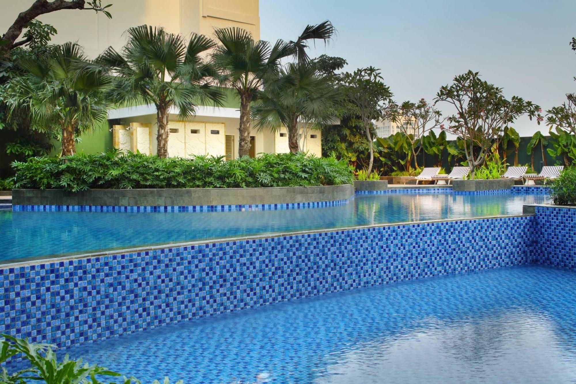 Four Points By Sheraton Surabaya, Tunjungan Plaza Exteriér fotografie