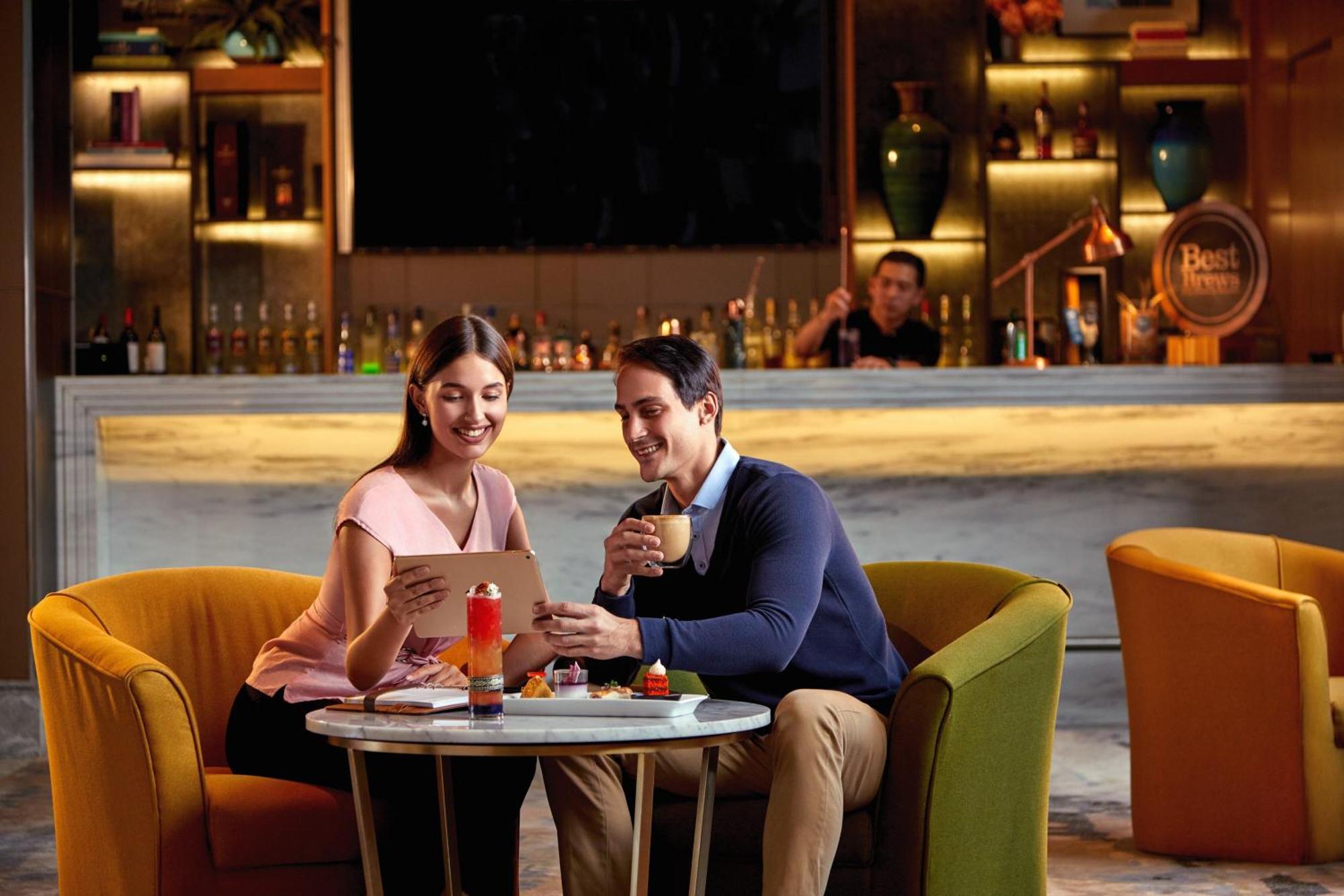 Four Points By Sheraton Surabaya, Tunjungan Plaza Exteriér fotografie