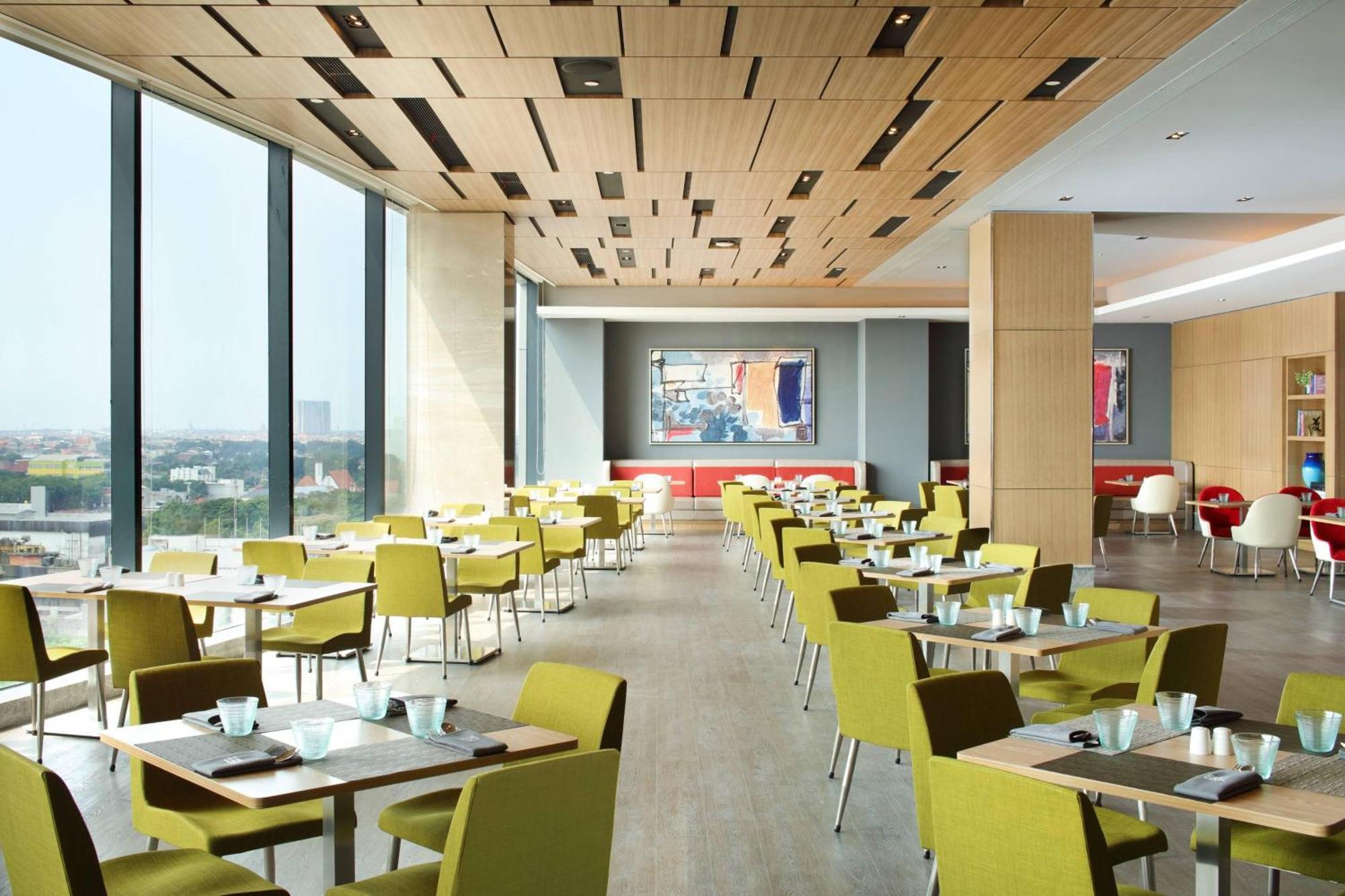 Four Points By Sheraton Surabaya, Tunjungan Plaza Exteriér fotografie