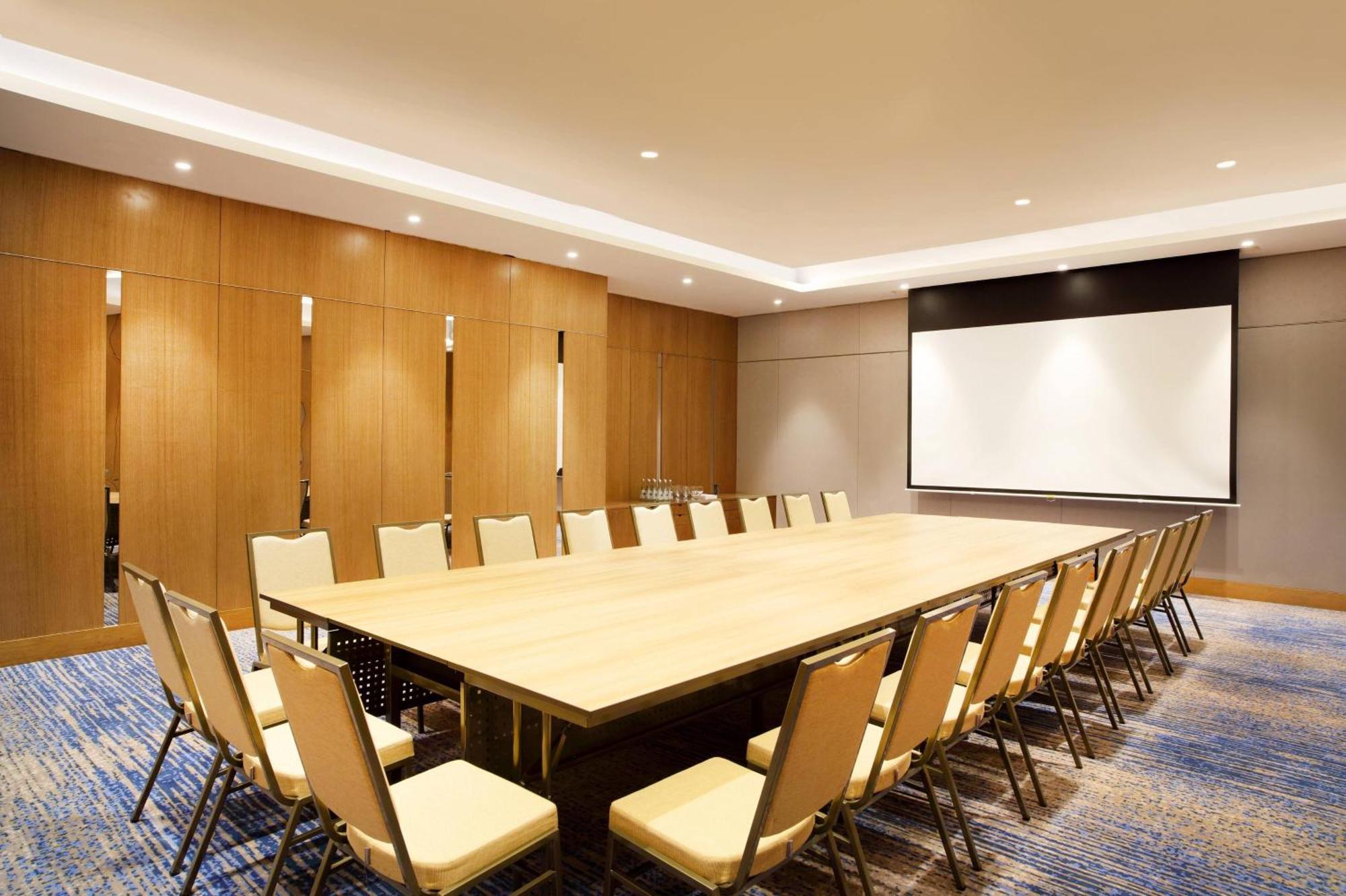 Four Points By Sheraton Surabaya, Tunjungan Plaza Exteriér fotografie